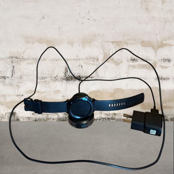 Samsung Gear Sport Blue Model: SM-R600NZBAXAR - Picture 1 of 11